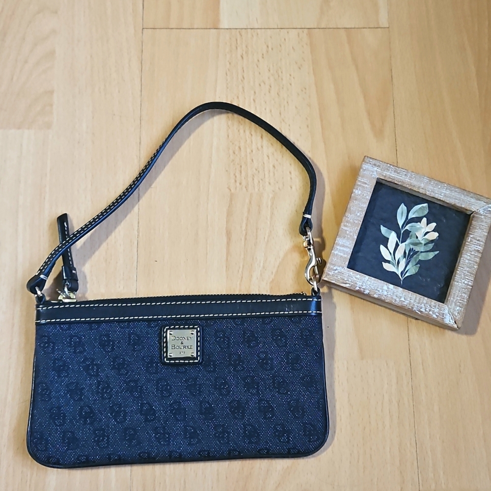 Dooney & Bourke Black Logo &Leather Wristlet with‎ Monogram. - Picture 8 of 9